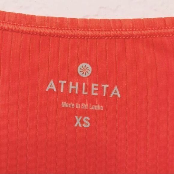 NWOT. Athleta Coral Top. Size Large. - Picture 7 of 8
